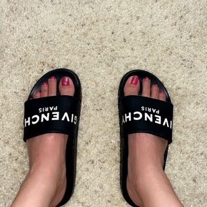 Givency womans Slide flat sandals in rubber size 39 -8 womens